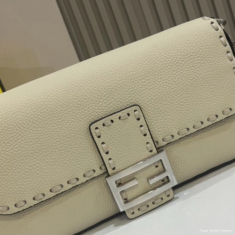 Affordable HOT Romano In Fendi Baguette Cuoio Beige Bag Selleria Leather Medium 0809